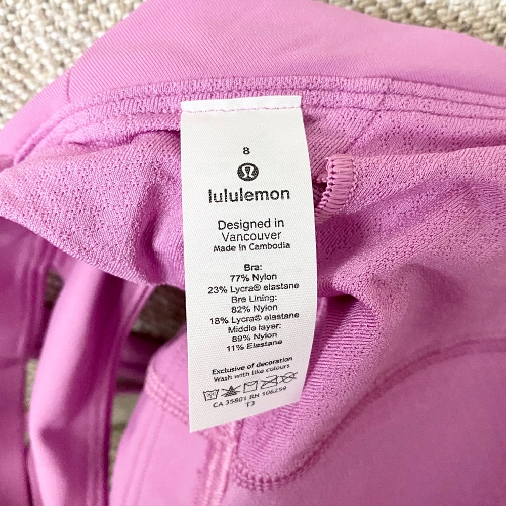 SOLD:🎀lululemon athletica Sports Bra🎀 - Picture 3 of 3